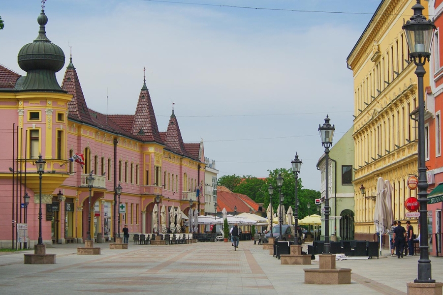 vinkovci slavonija barok
Barokna arhitektura i legende